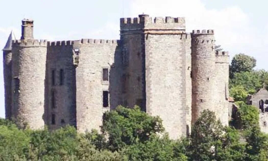 Visites guidées du château de Chazeron